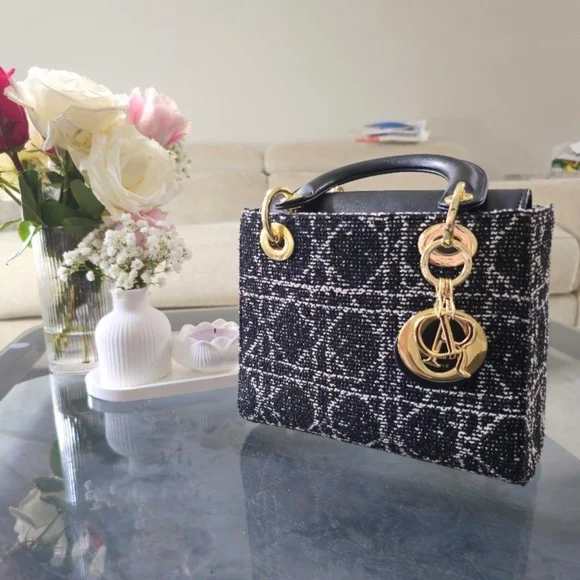 Black and Gold Designer Handbag - Picture 2 of 6